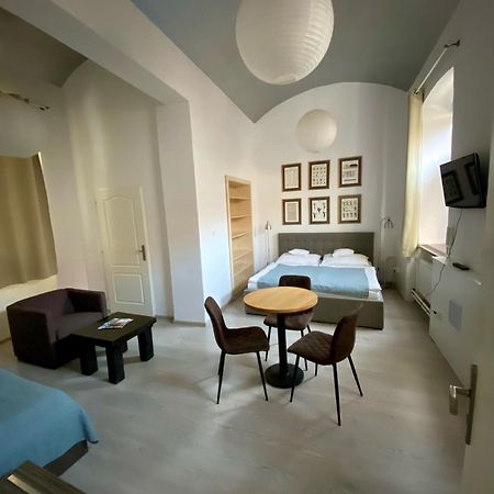 Pension Horse Inn Kösice Dış mekan fotoğraf