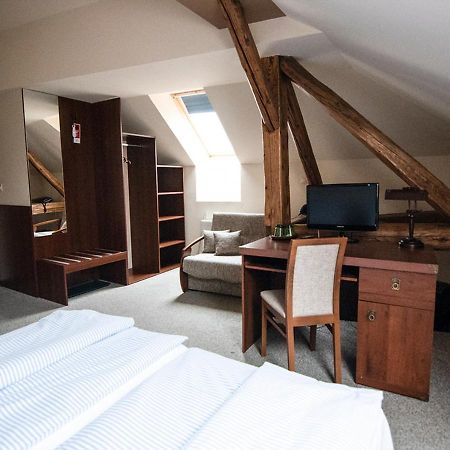 Pension Horse Inn Kösice Dış mekan fotoğraf