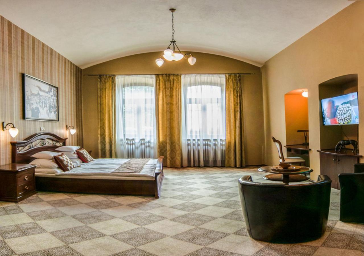 Pension Horse Inn Kösice Dış mekan fotoğraf