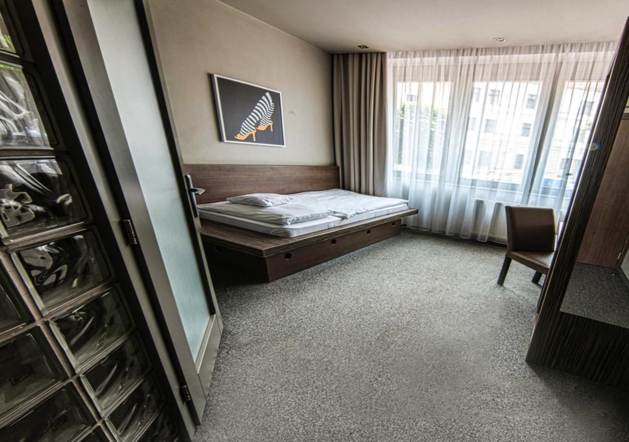 Pension Horse Inn Kösice Dış mekan fotoğraf