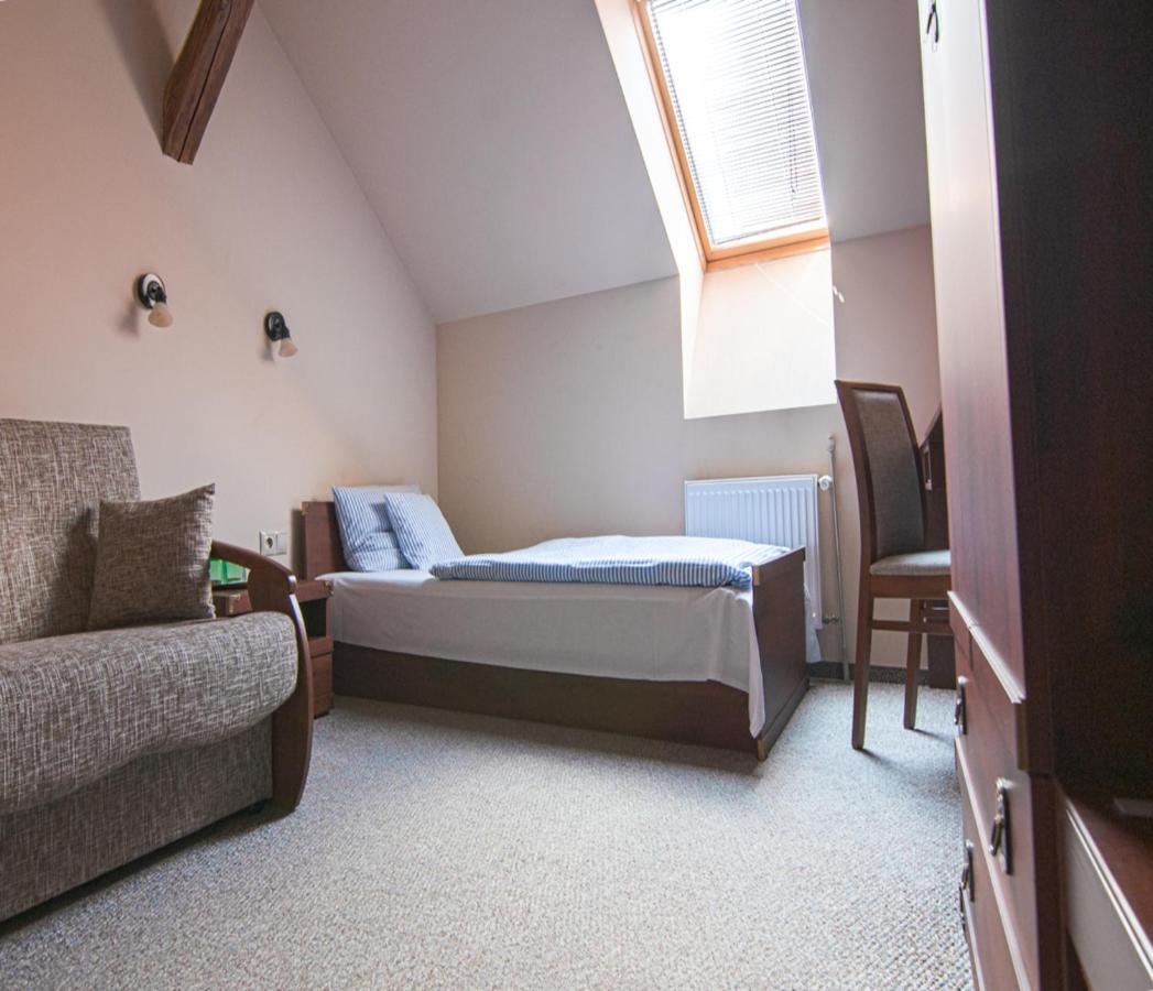 Pension Horse Inn Kösice Dış mekan fotoğraf